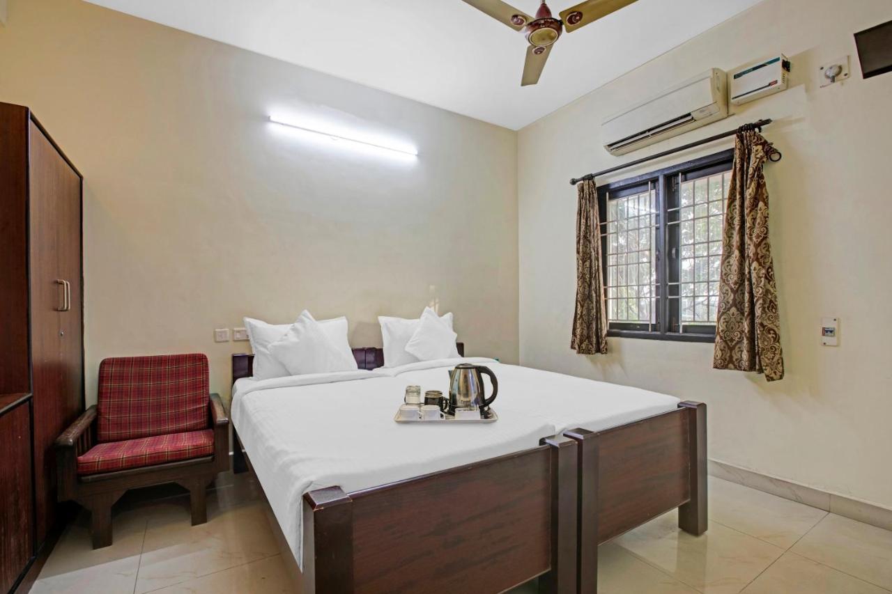 Townhouse 834 Jp Paradise Near Pvr Cinemas Skywalk Madras Buitenkant foto